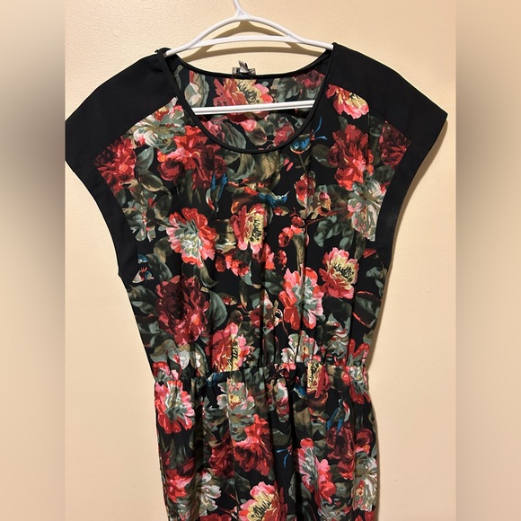 Kismet Floral Versatile Dress! - Picture 3 of 4